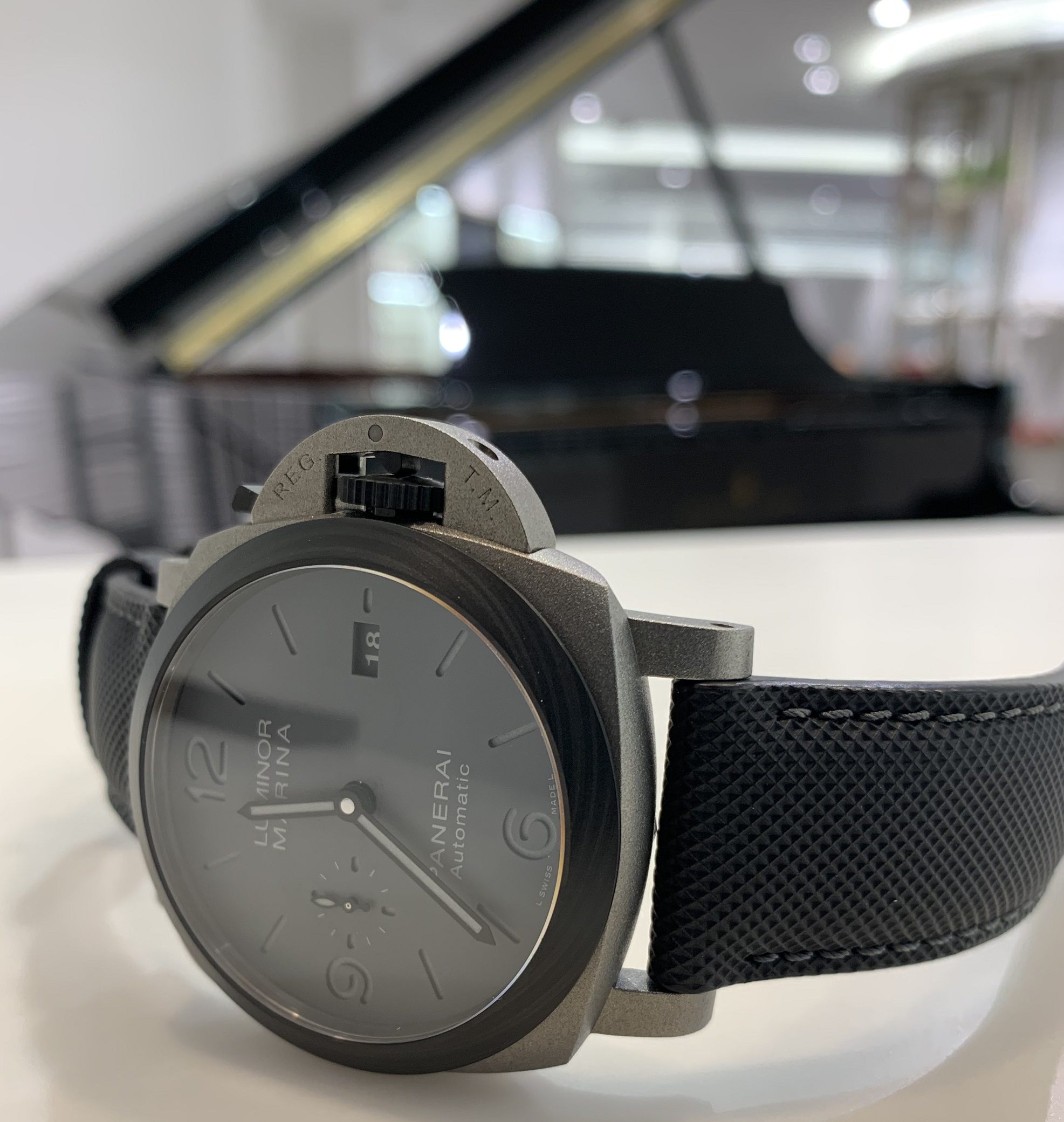 未使用品 MATO DESIGN　リボルバー式　腕時計 未使用品 MATO DESIGN リボルバー式 腕時計