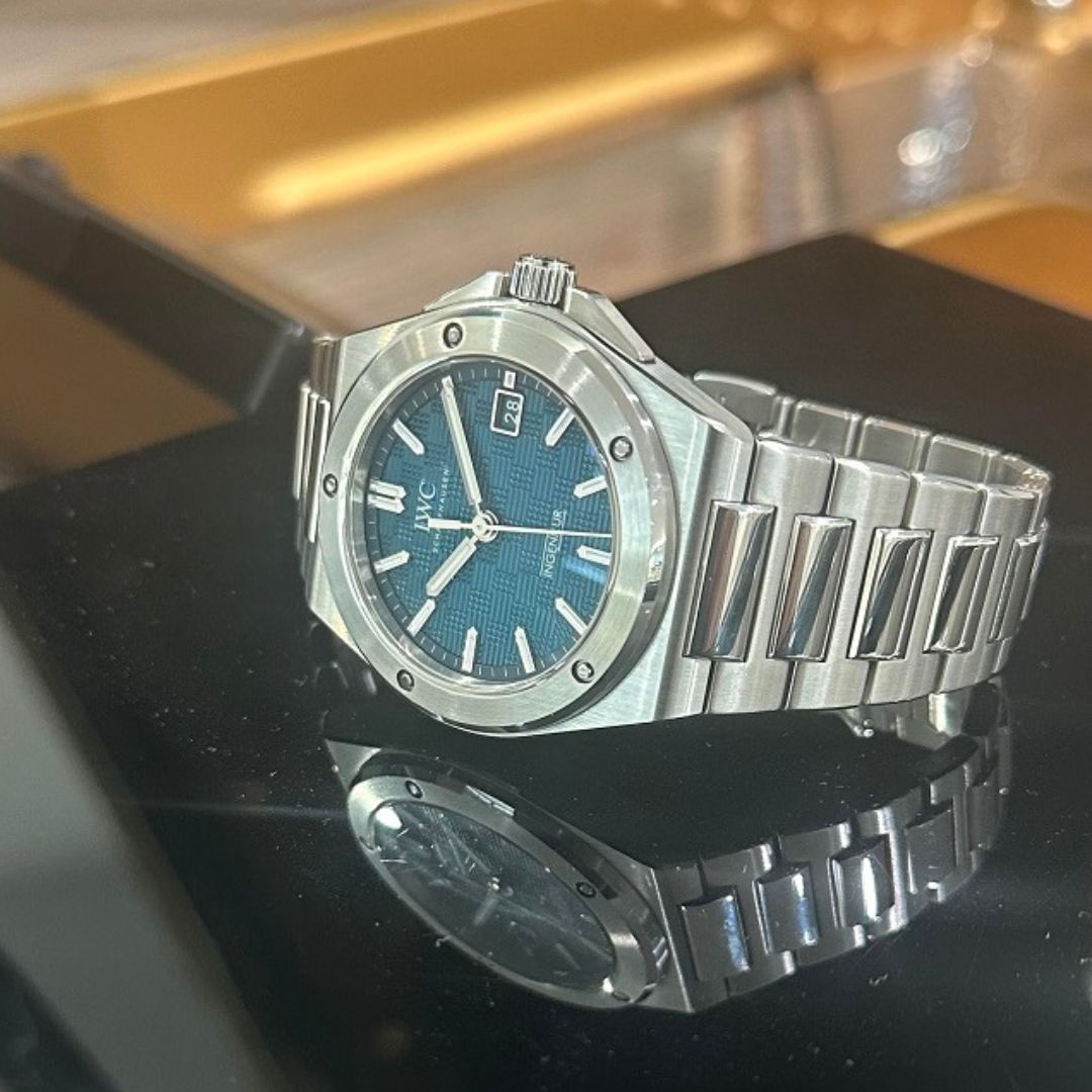 色鮮やかな文字盤が印象的な21世紀のスポーツウォッチ | 時計専門店GMT