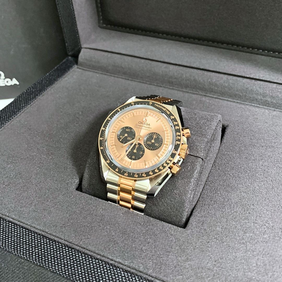 福袋 バースデイ OMEGA】手巻き時計の真髄を味わう～新作スピードマスターに心を 時計