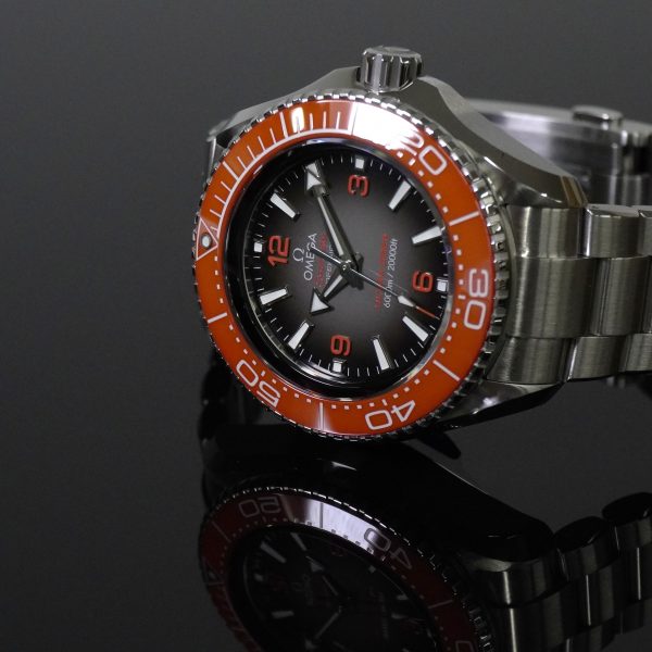 【OMEGA】雨の多い季節も安心！防水性能の高いオメガの腕時計を紹介