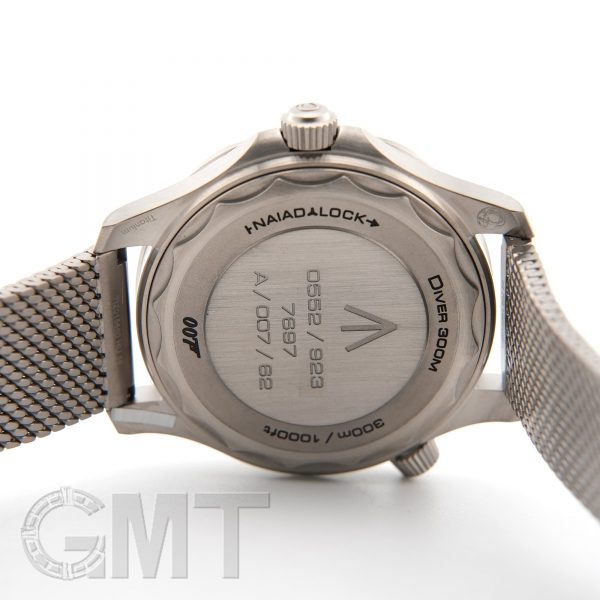 OMEGA オメガ シーマスター ダイバー300M マスタークロノメーター 007エディション 210.92.42.20.01.001 ブレスレット仕様