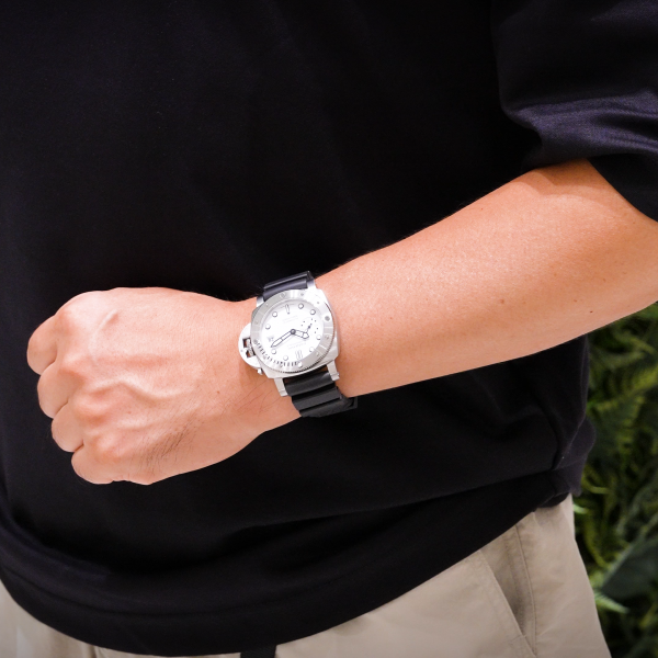 OFFICINE PANERAI オフィチーネ パネライ サブマーシブル 42mm PAM01590