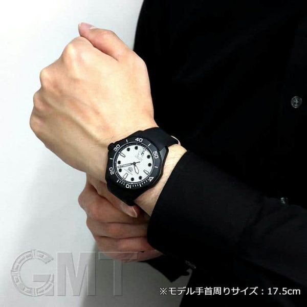 TAG HEUER タグ・ホイヤー アクアレーサー プロフェッショナル300 ナイトダイバー WBP201D.FT6197