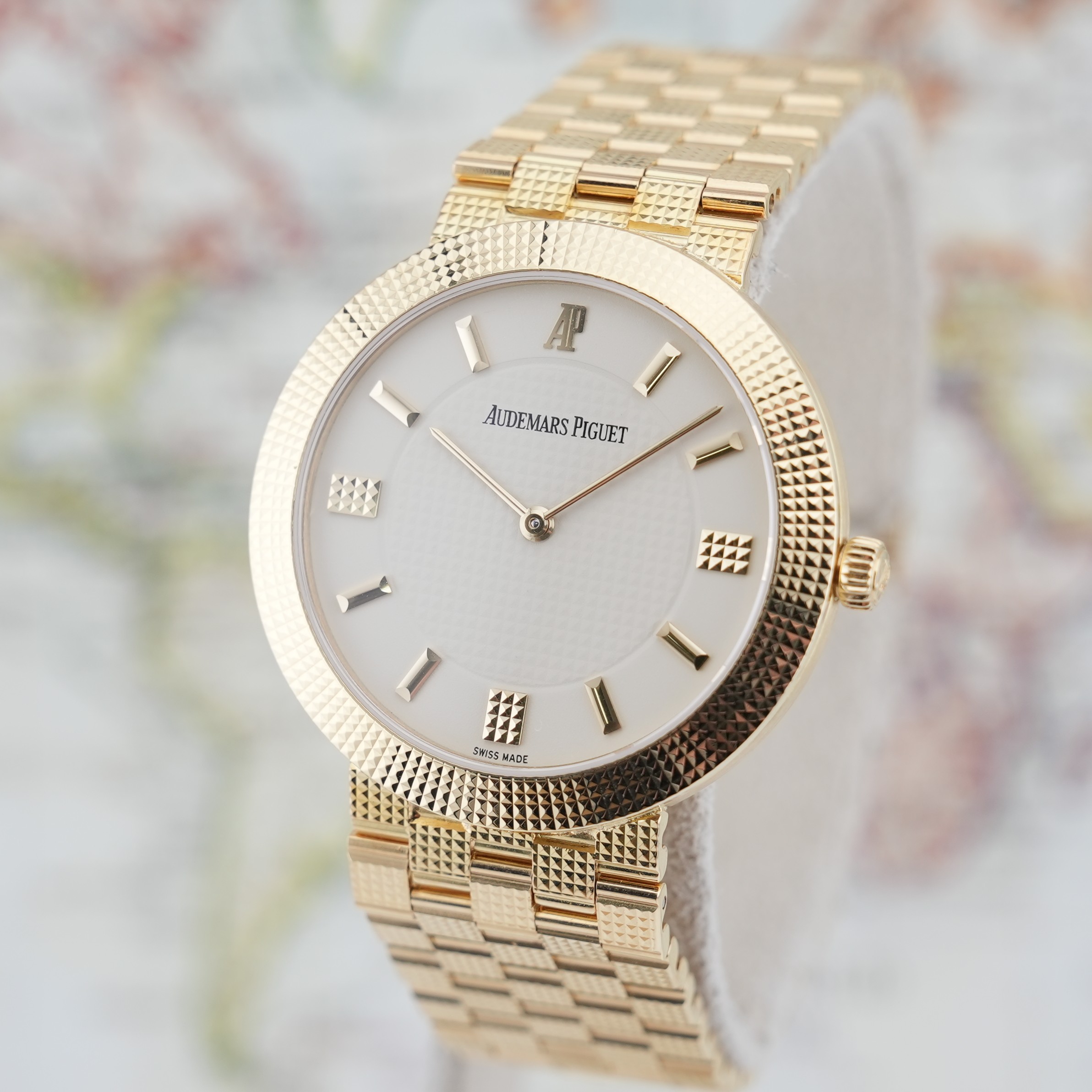 オーデマ・ピゲの隠れた名作｜クラシック 33mm クル・ド・パリという