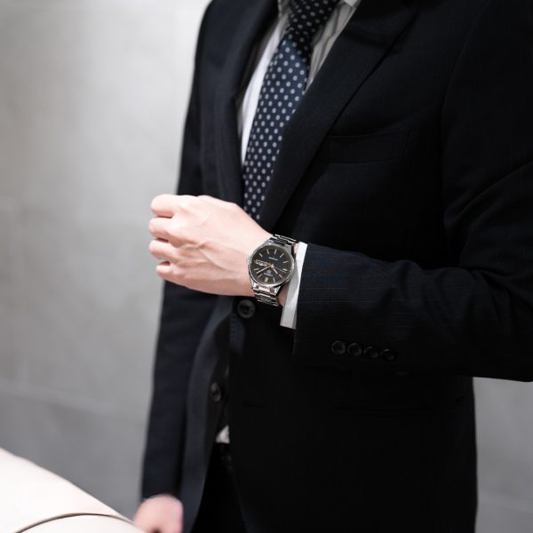 成人の日に選ぶ一本。 タグ・ホイヤー カレラが“最初の本格時計”としてふさわしい理由