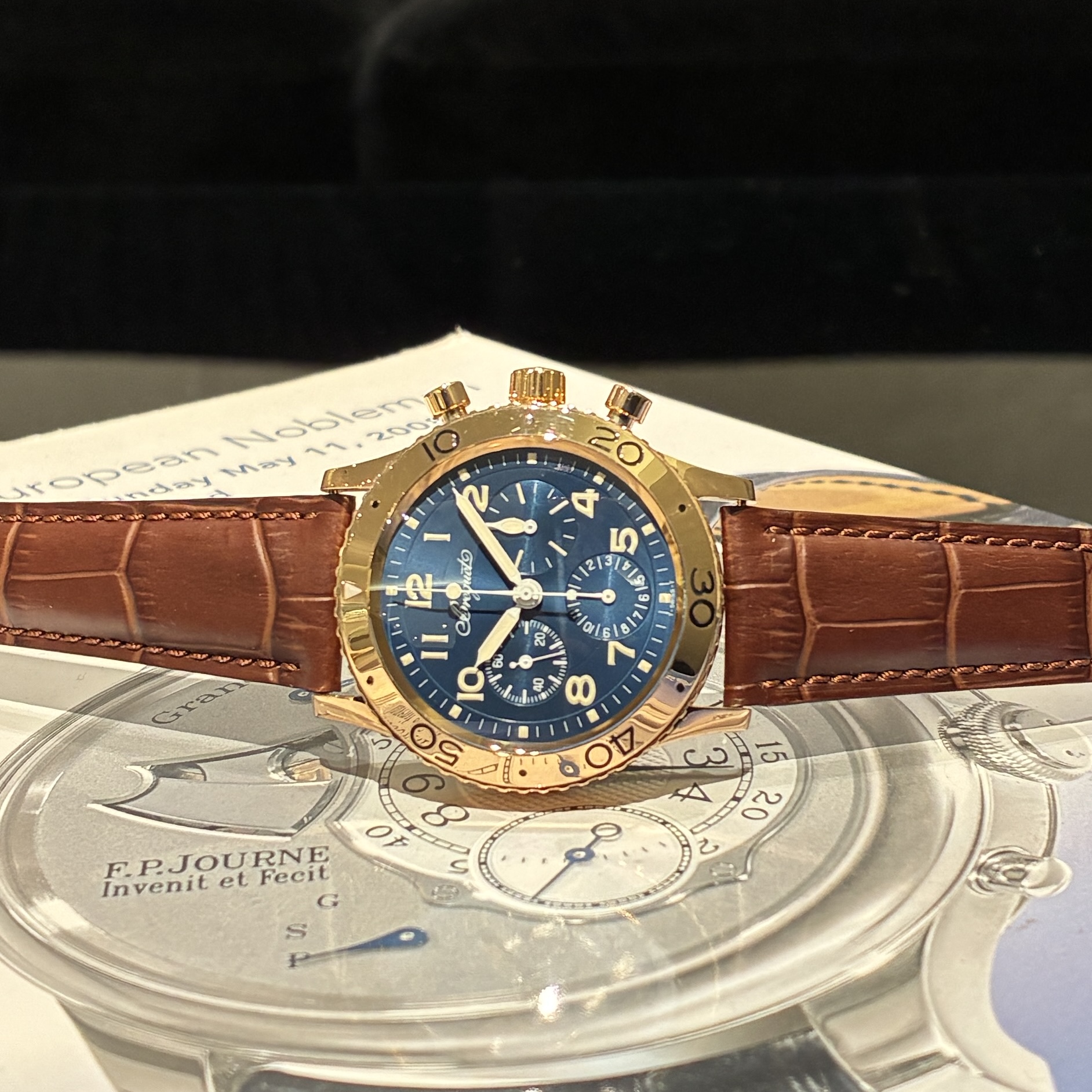 ミリタリーの血統を金無垢で纏う。ブレゲ TYPE XX アエロナバル 3800BR