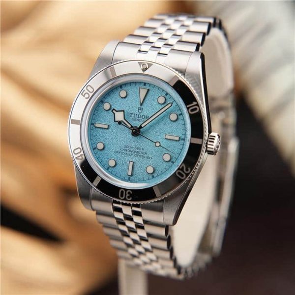 TUDOR チューダー ブラックベイ 54 ラグーンブルー M79000-0001 【2025年新作】