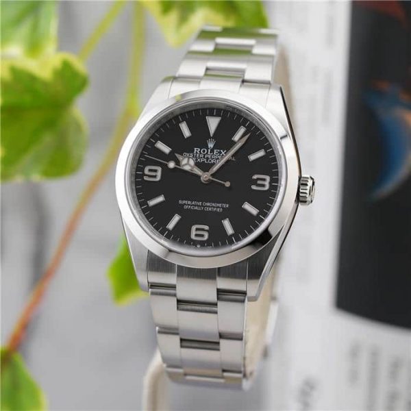 初めての時計選びで後悔しないために│スタッフが本音で語る「2つのポイント」