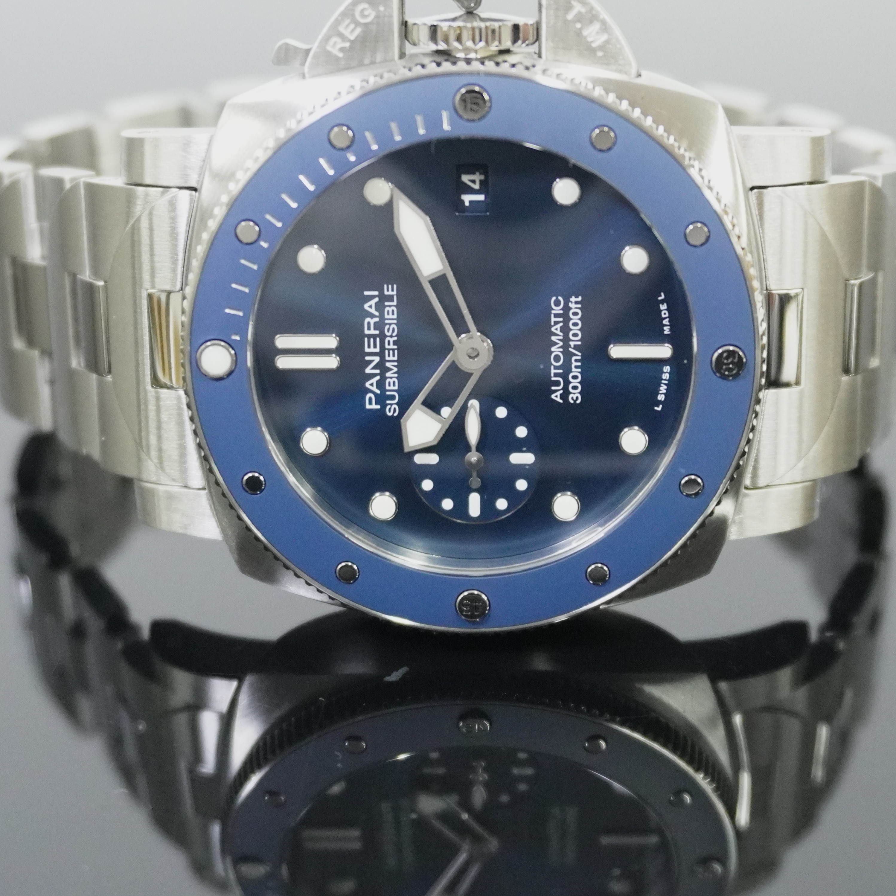 パネライを代表するダイバーズモデル。実用性とタフネスを兼ね備えた