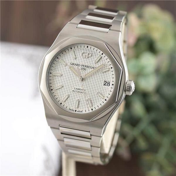 【ジラール・ペルゴ】ロレアートが体現する“静かなるラグジュアリー”の正体