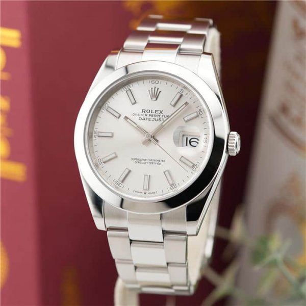 40代からの腕時計選び｜新年度に手にしたい「シルバー文字盤」の名品3選