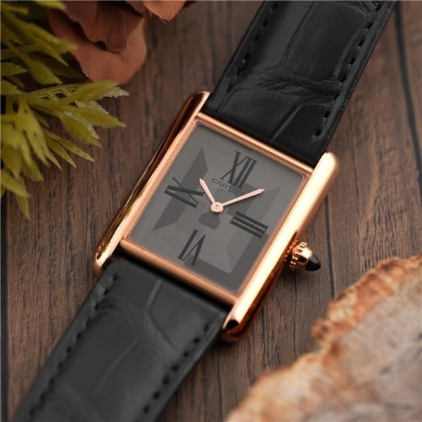 カルティエ タンク ルイ カルティエ WGTA0092｜グレー文字盤が放つ現代の気品