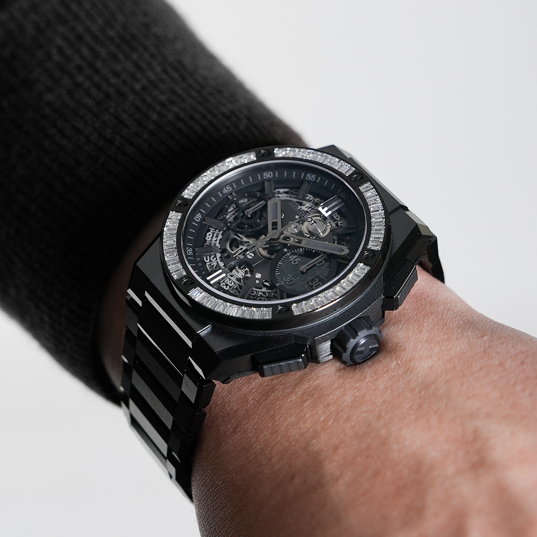 HUBLOT】唯一無二を纏う、オールブラックの魅力 | 時計専門店GMTのブログ