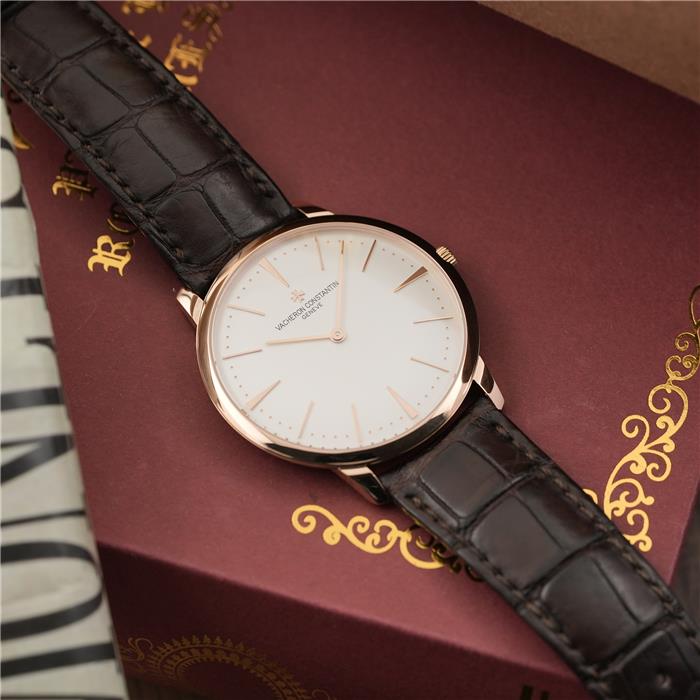 VACHERON CONSTANTIN】パトリモニー ｜春の陽光が描き出す黄金の曲線