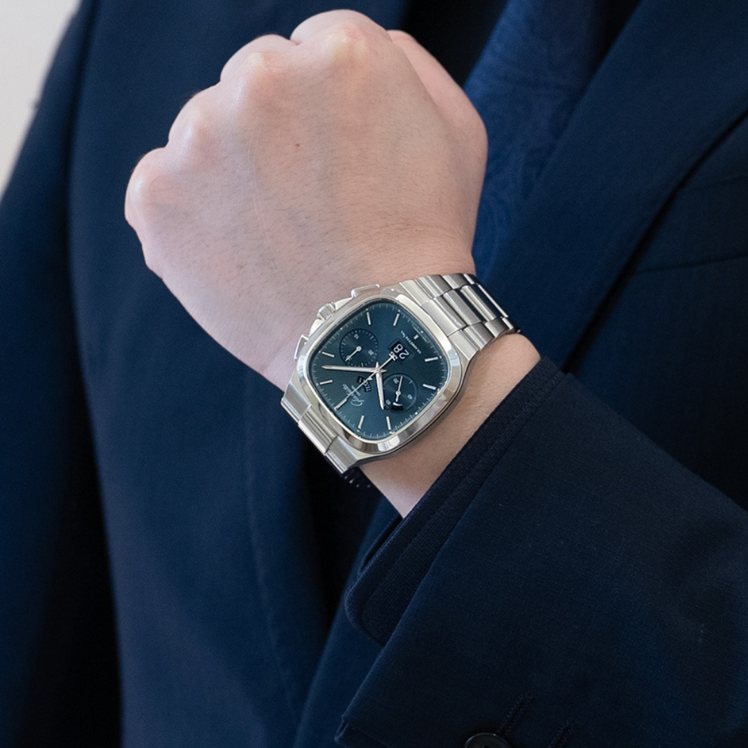 Glashütte Impression 日本語 グラスヒュッテ・オリジナル『セブンティーズ』。薄さよりも、独創的な