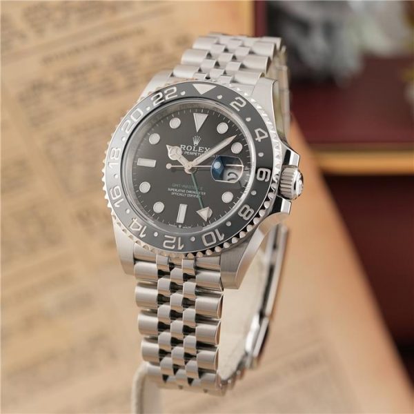 【ROLEX】ジュビリーブレスレットの魅力｜唯一無二のファッション性に迫る