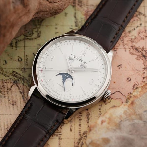 ジャガー・ルクルト｜特徴的なカレンダー機能を備えた至高の革ベルト時計