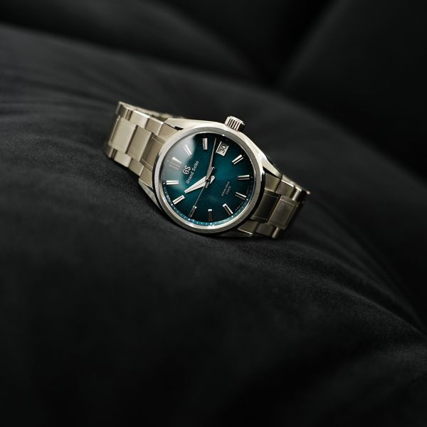 【GrandSeiko】「SLGA025」のスプリングドライブが紡ぐ、日本の自然美
