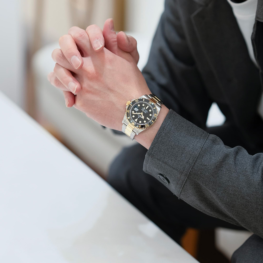 【ROLEX】「ブラック×イエローゴールド」で選ぶロレックス｜サブマリーナー「126613LN」とGMTマスターII「126713GRNR」